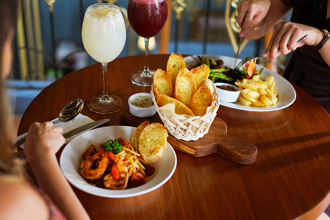 Seafood Marinara and Steak Frites at Stanclik's